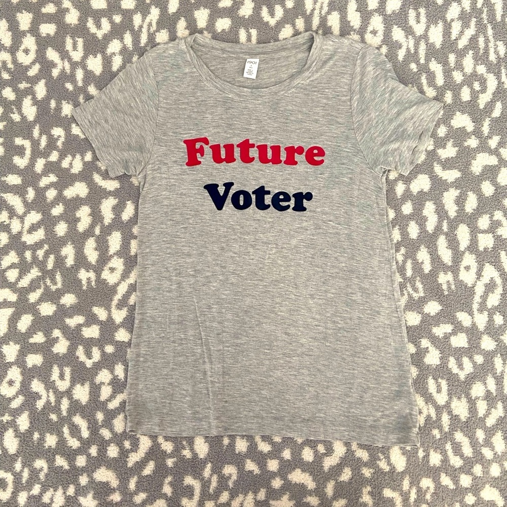1901 GIRLS SIZE 10/12 GREY FUTURE VOTER TEE